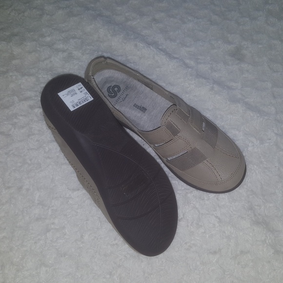 Shoes - Picture 2 of 3